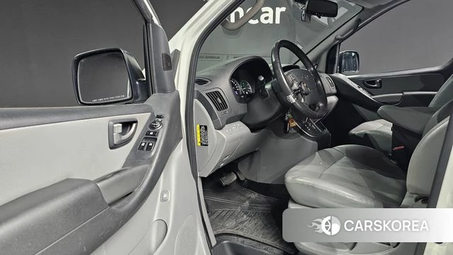 Hyundai The New Grand Starex 2018 Белый из Кореи, фото 2