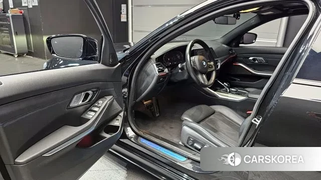 BMW 3 Series (G20) 2021 Черный из Кореи, фото 2