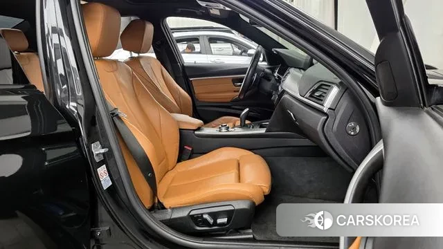 BMW 3 Series (F30) 2018 Черный из Кореи, фото 2