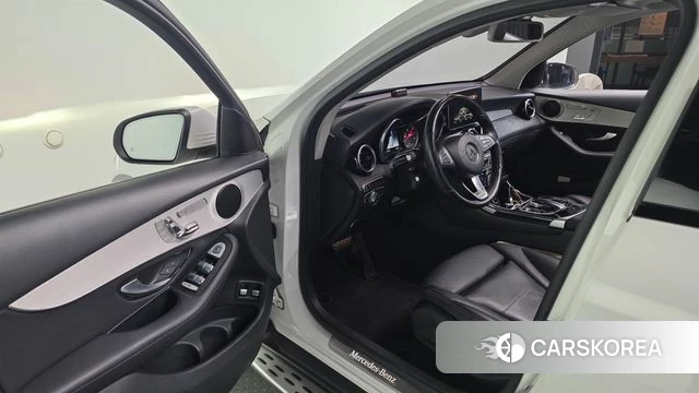 Mercedes-Benz GLC-Class X253 2019 Белый из Кореи, фото 2