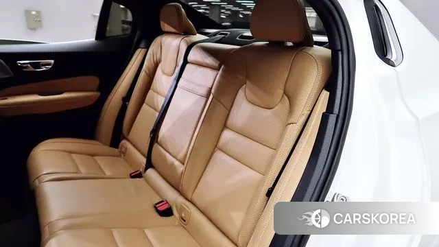 Volvo S60 3rd generation 2019 Белый из Кореи, фото 2