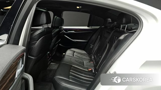 BMW 5 Series (G30) 2021 Белый из Кореи, фото 2