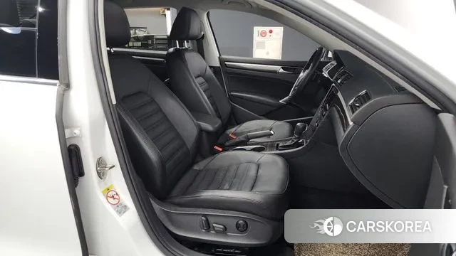 Volkswagen The New Passat 2018 Белый из Кореи, фото 2