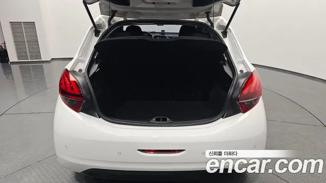 Peugeot 208 id 2665163 из Кореи 2