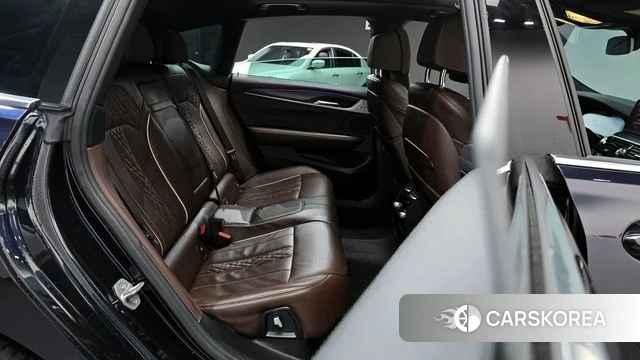 BMW 6 Series GT (G32) 2022 Черный из Кореи, фото 2