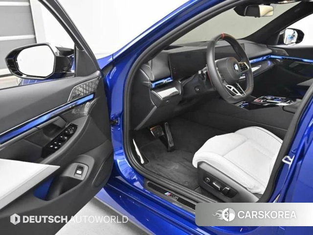 BMW M5 (G90) 2026 Синий из Кореи, фото 2