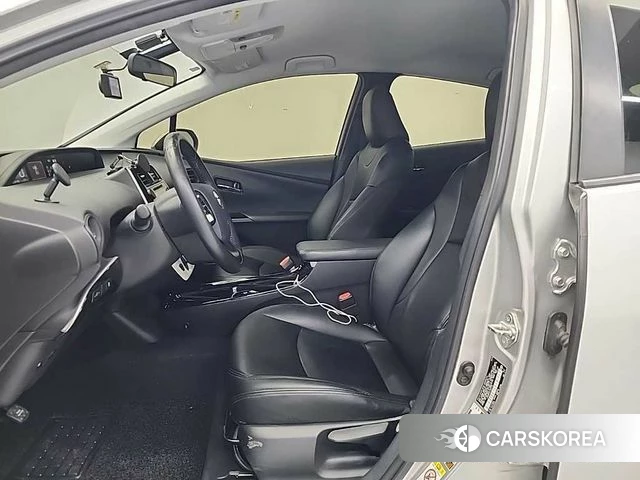 Toyota Prius 4th Generation 2018 Серебряный из Кореи, фото 2