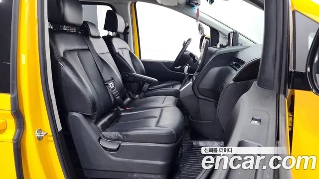 Hyundai Staria 2021 Желтый из Кореи, фото 2