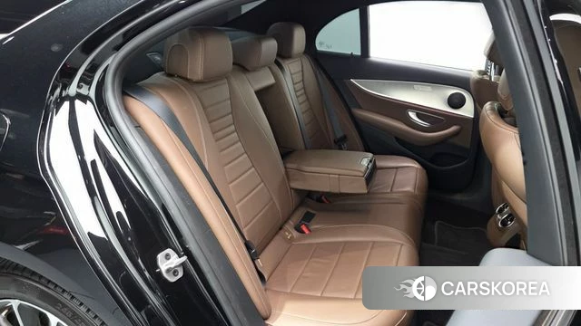 Mercedes-Benz E-Class W213 2020 Черный из Кореи, фото 2