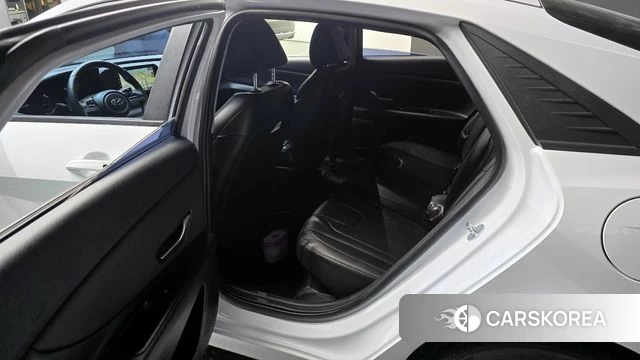 Hyundai Avante Hybrid (CN7) 2023 Белый из Кореи, фото 2