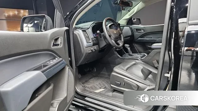 Chevrolet (GM Daewoo) Real New Colorado 2021 Черный из Кореи, фото 2