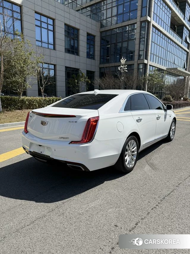 Cadillac XTS 2019 Белый из Китая, фото 2