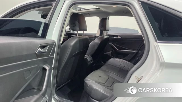 Volkswagen 7th Generation of Jetta 2021 Белый из Кореи, фото 2