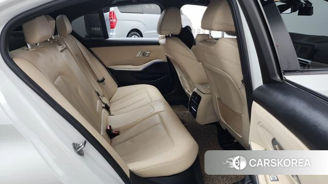 BMW 3 Series (G20) 2021 Белый из Кореи, фото 2