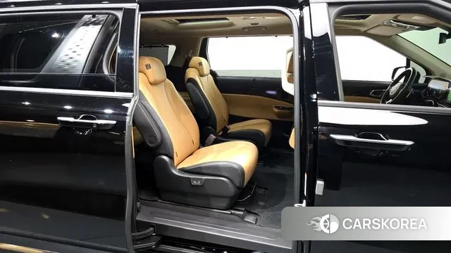 Kia Carnival 4th generation 2023 Черный из Кореи, фото 2