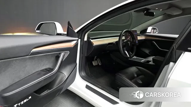 Tesla Model 3 2022 Белый из Кореи, фото 2