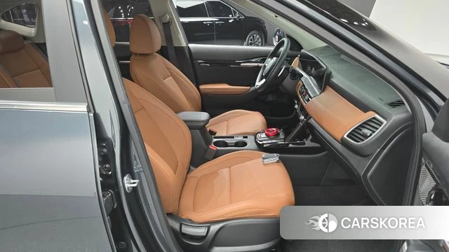 Kia The New Seltos 2024 Серый из Кореи, фото 2