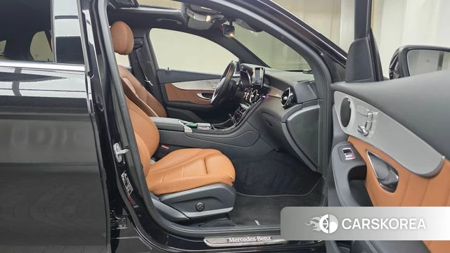 Mercedes-Benz GLC-Class X253 2021 Черный из Кореи, фото 2