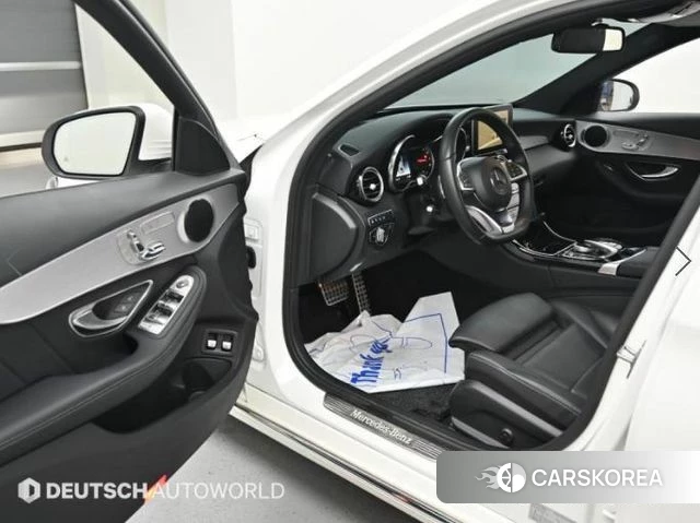 Mercedes-Benz C-Class W205 2018 Белый из Кореи, фото 2