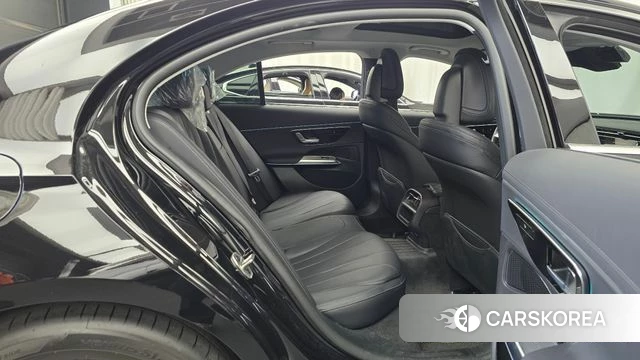 Mercedes-Benz E-Class W214 2025 Черный из Кореи, фото 2