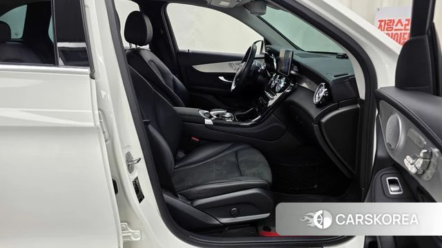 Mercedes-Benz GLC-Class X253 2019 Белый из Кореи, фото 2