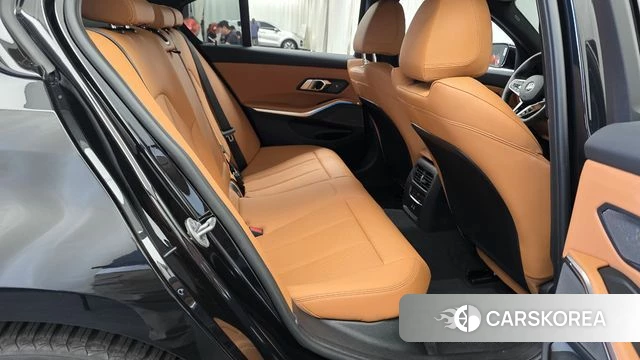 BMW 3 Series (G20) 2025 Черный из Кореи, фото 2