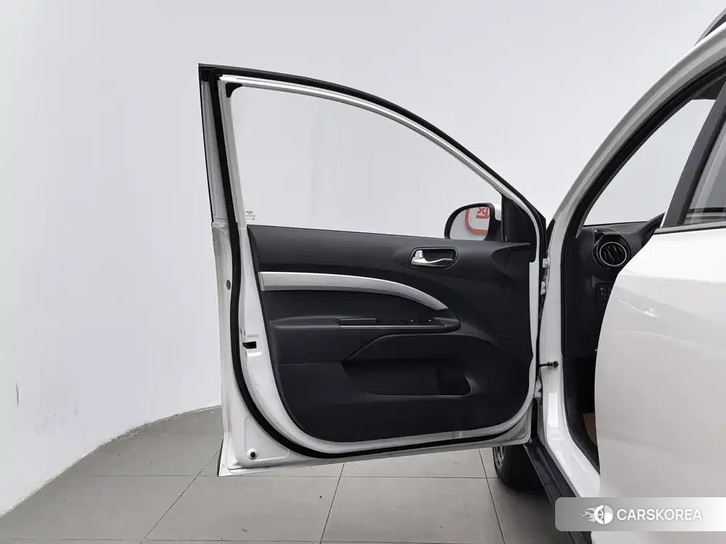 Kia KX1 2021 Белый из Китая, фото 2