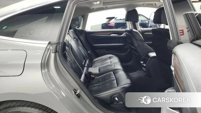 BMW 6 Series GT (G32) 2022 Серебристо-серый из Кореи, фото 2