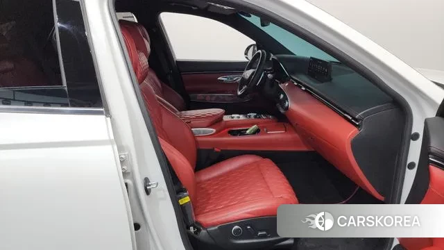 Genesis GV70 2022 Белый из Кореи, фото 2