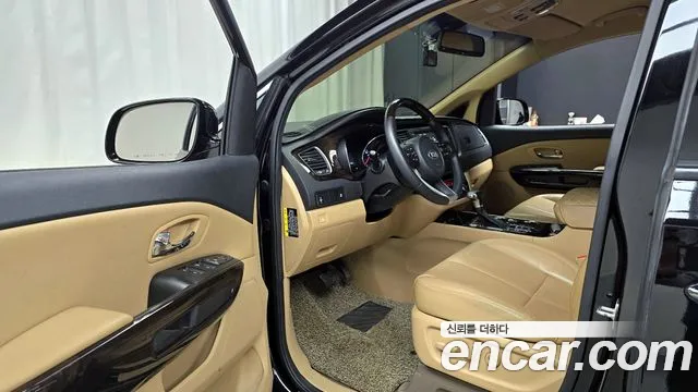 Kia The New Carnival 2019 Черный из Кореи, фото 2