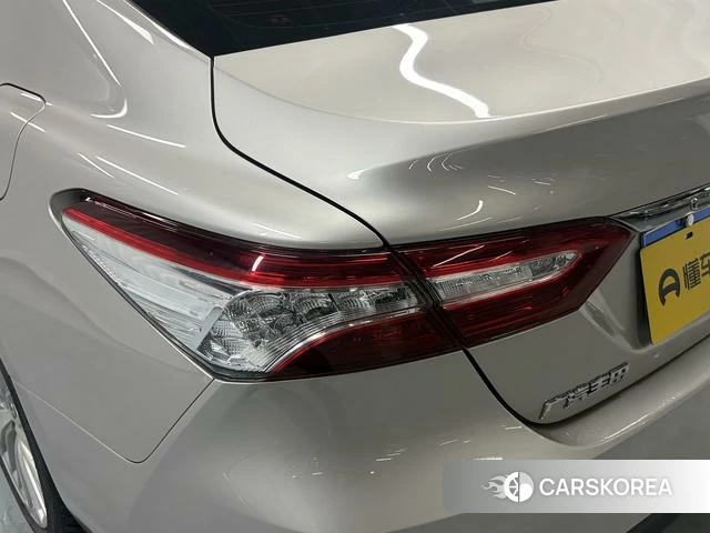 Toyota Camry 2021 Темно-серый из Китая, фото 2
