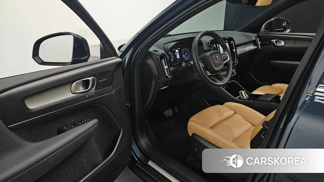 Volvo XC40 2021 Синий из Кореи, фото 2