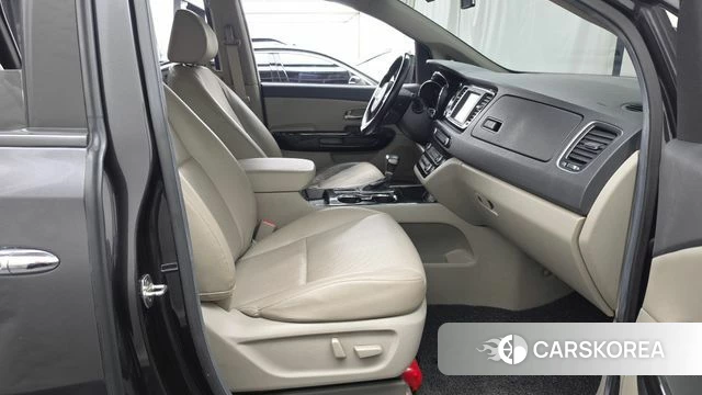 Kia The New Carnival 2018 Серый из Кореи, фото 2