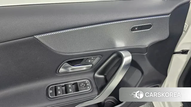 Mercedes-Benz A-Class W177 2022 Белый из Кореи, фото 2