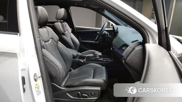 Audi Q5 (FY) 2024 Белый из Кореи, фото 2