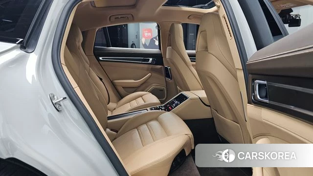 Porsche Panamera (971) 2022 Серебристо-серый из Кореи, фото 2