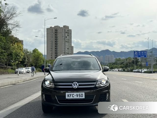 Volkswagen Tiguan 2018 Коричневый из Китая, фото 2