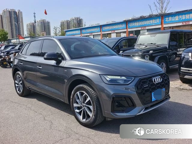 Audi Q5L 2024 Темно-серый из Китая, фото 2