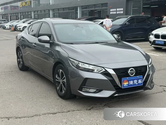 Nissan Xuan Yi 2021 Серебристо-серый из Китая, фото 2