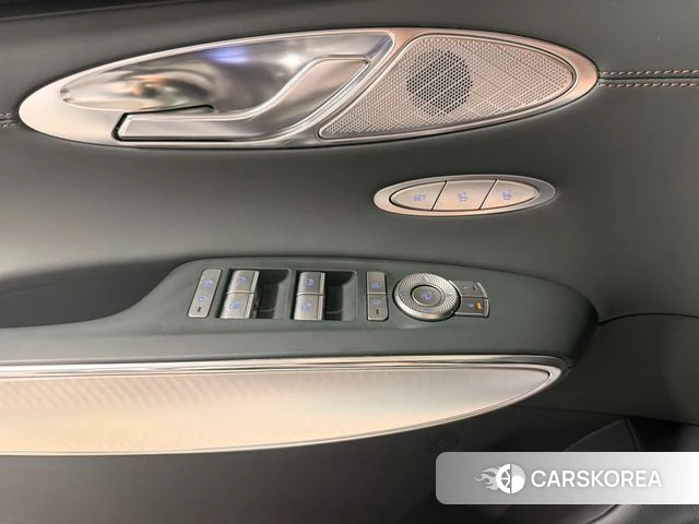 Genesis GV70 2022 Белый из Кореи, фото 2