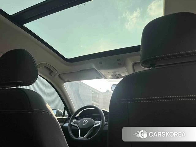 Volkswagen Magotan 2023 Черный из Китая, фото 2