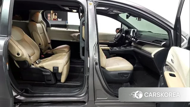 Toyota Sienna 4th Generation 2022 Серый из Кореи, фото 2