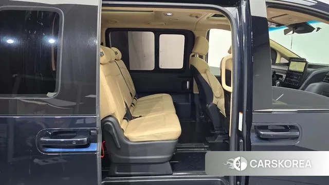 Hyundai Staria 2024 Черный из Кореи, фото 2