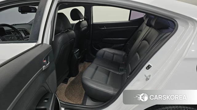 Hyundai Avante AD 2018 Белый из Кореи, фото 2