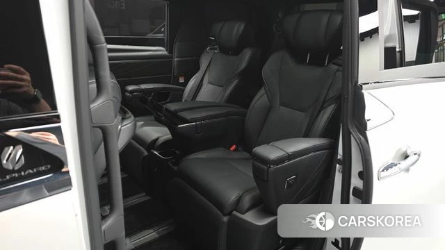 Toyota Alphard 4th Generation 2025 Белый из Кореи, фото 2