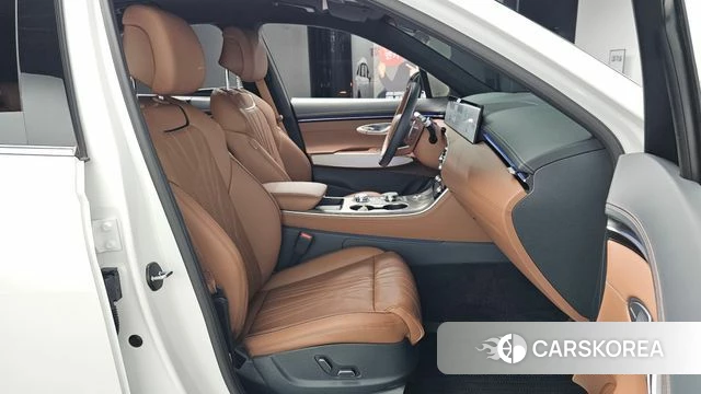 Genesis GV70 2024 Белый из Кореи, фото 2