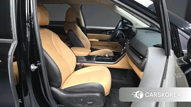 Kia Carnival 4th generation 2023 Черный из Кореи, фото 2