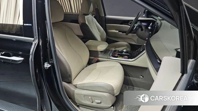 Kia Carnival 4th generation 2022 Черный из Кореи, фото 2
