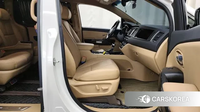 Kia The New Carnival 2019 Белый из Кореи, фото 2