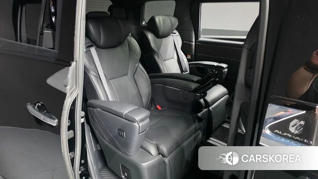 Toyota Alphard 4th Generation 2025 Черный из Кореи, фото 2